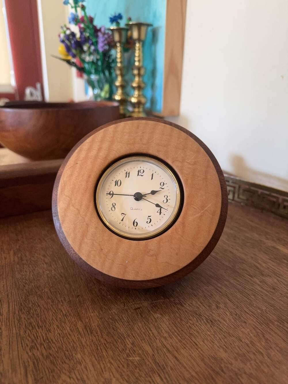 Frog Hollow Round Mahogany Wood Desk Clock